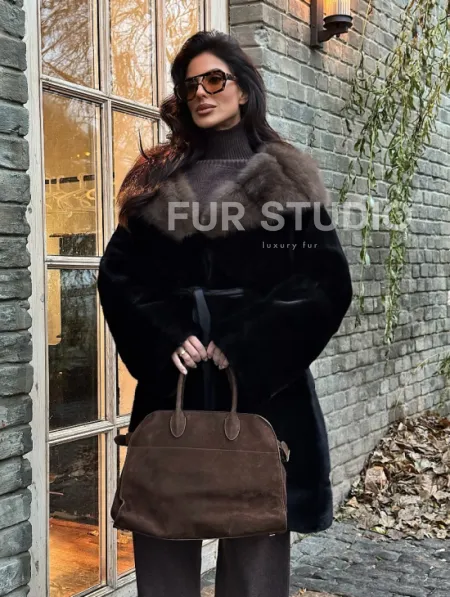 Норковая шуба Blackglama с капюшоном из меха куницы - фото 3
