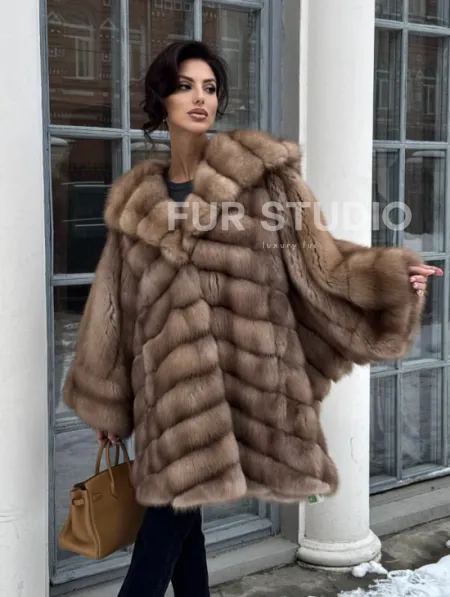 Шуба из меха куницы «летучая мышь» - фото 10