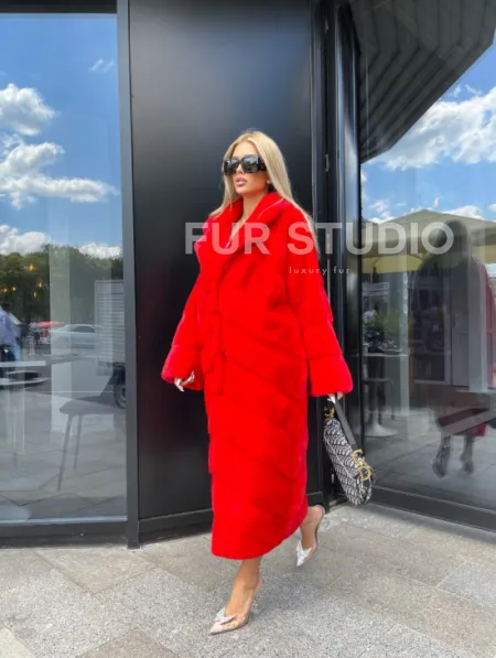 Шуба из норки Velvet в красном цвете - фото 2