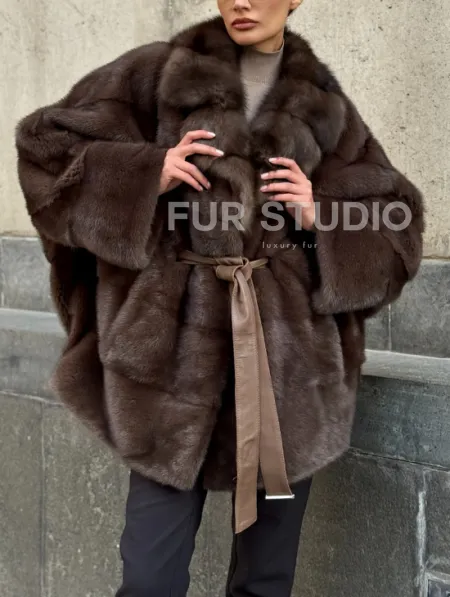 Полушубок норковый женский с воротником куница - фото 2