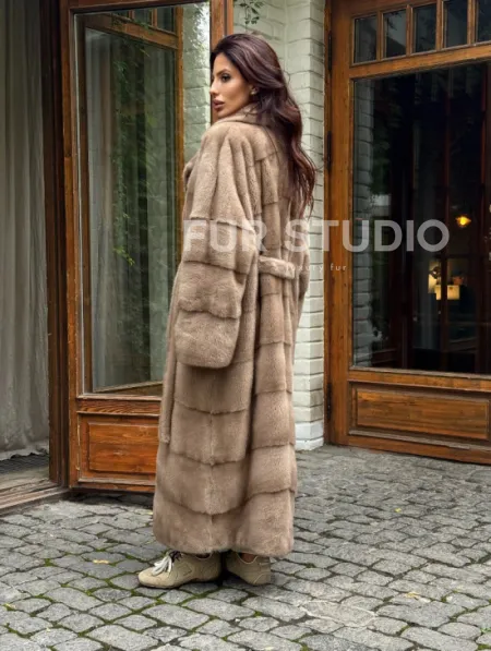 Длинная норковая шуба - цвет пастель - фото 8