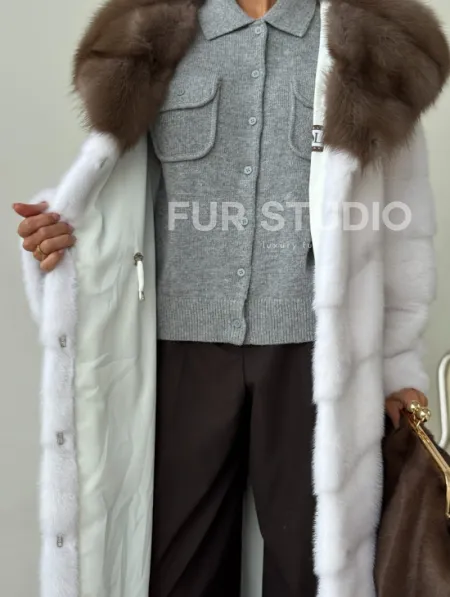 Белая норковая шуба с куницей капюшон - фото 1