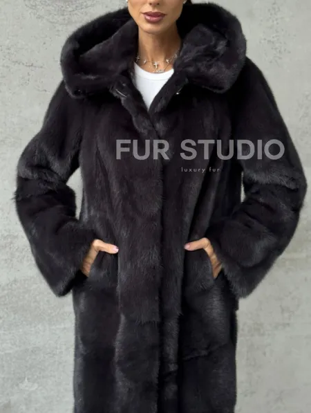 Женская норковая шуба с капюшоном - фото 1