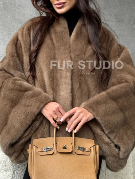 Норковое пончо с рукавами «летучая мышь» - фото 1