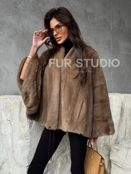 Норковое пончо с рукавами «летучая мышь» - фото 8