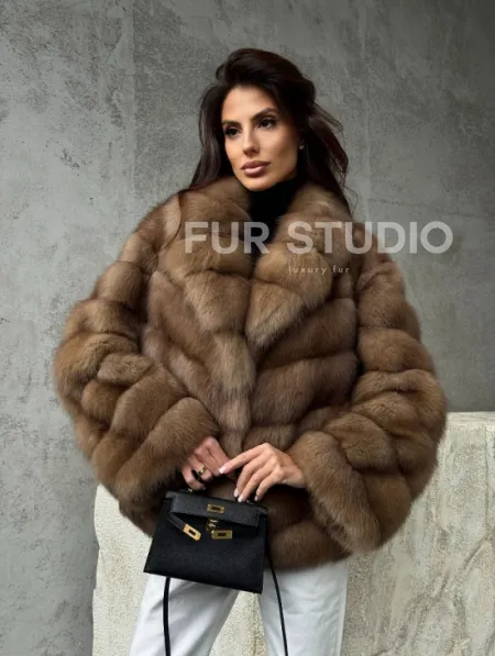 Полушубок из куницы в натуральном бежевом цвете - фото 12