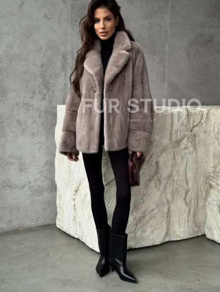 Короткая женская норковая шуба - фото 4