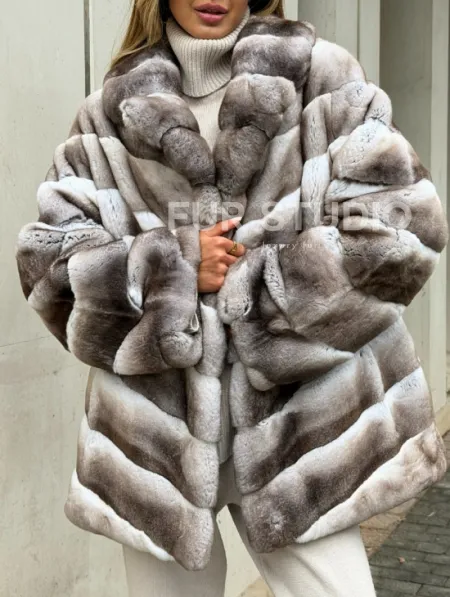 Шуба из меха шиншиллового кролика PREMIUM COLLECTION - фото 1