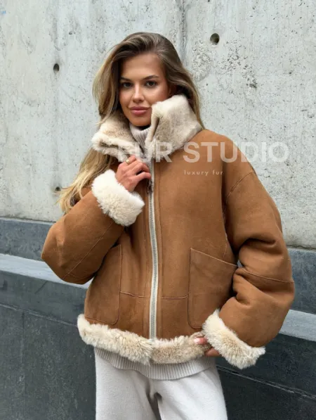 Двухсторонняя короткая дубленка из овчины - фото 15