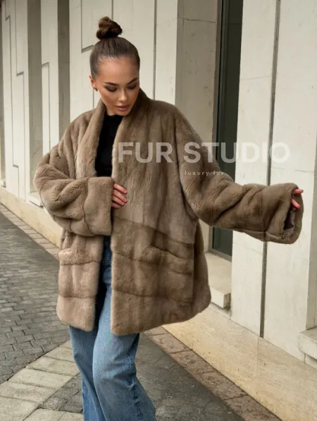 Норковый полушубок пастель V-образный воротник - фото 13