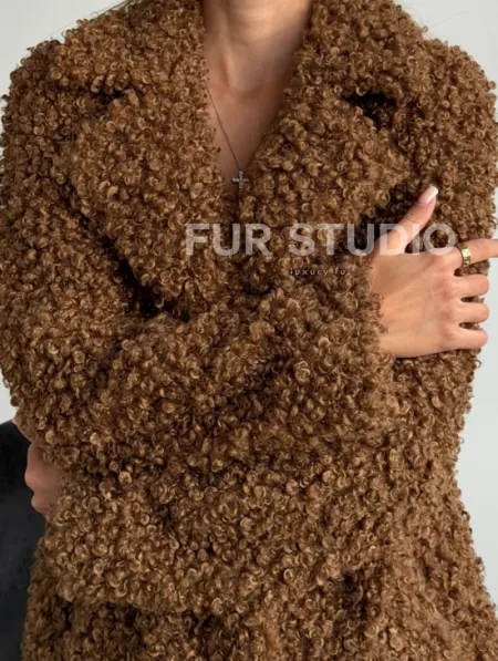 Коричневая двухсторонняя дубленка из экомеха - фото 1