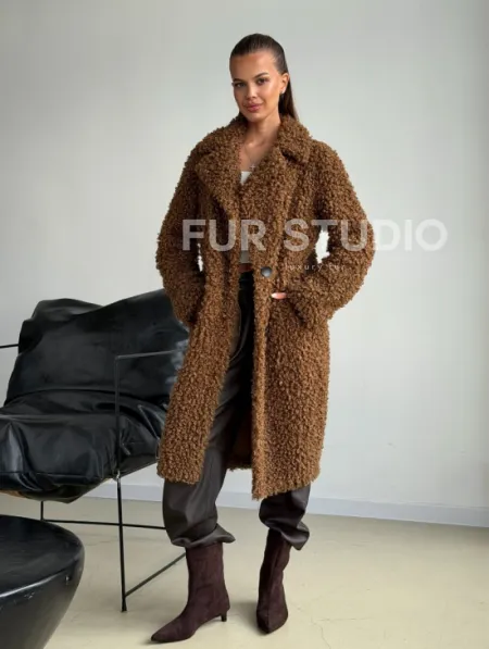 Коричневая двухсторонняя дубленка из экомеха - фото 9