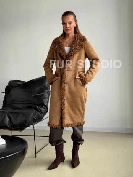 Коричневая двухсторонняя дубленка из экомеха - фото 10