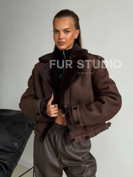 Двубортная короткая дубленка - фото 0