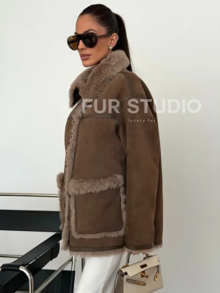 Коричневая замшевая дубленка на мехе тиградо - фото 5