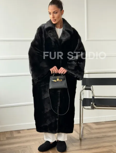 Черное меховое норковое пальто в стиле 