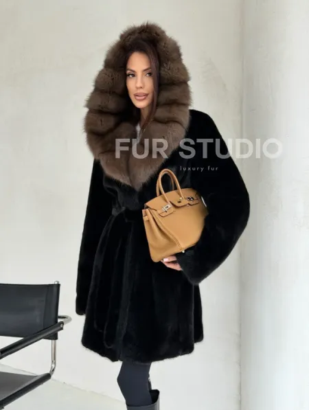 Черная норковая шуба средней длины - капюшон куница - фото 10