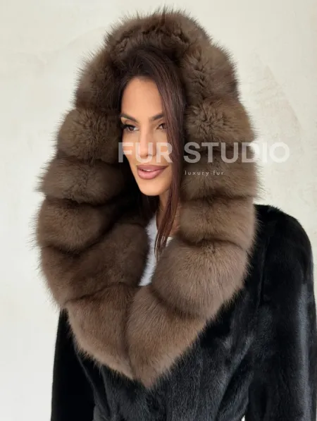 Черная норковая шуба средней длины - капюшон куница - фото 4