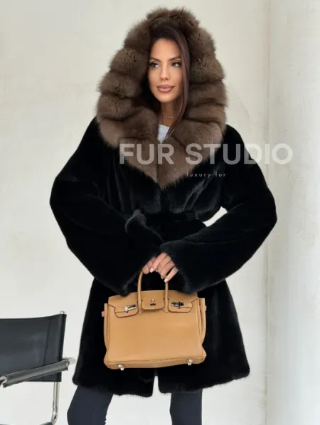 Черная норковая шуба средней длины - капюшон куница - фото 0