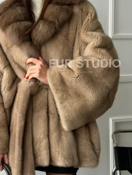 Pastel шуба летучая мышь - воротник куница - фото 2