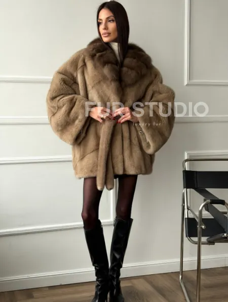 Pastel шуба летучая мышь - воротник куница - фото 7