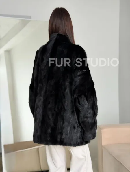 Шуба норковая из кусочков в стиле оверсайз - фото 12