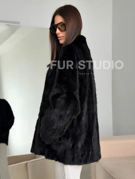 Шуба норковая из кусочков в стиле оверсайз - фото 4