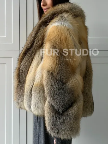 Женская шуба из лисьего меха Golden Edged Fox - фото 4