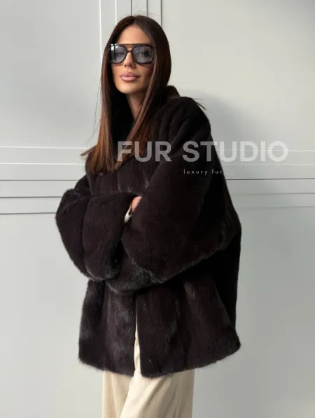 Женский норковый полушубок с V - образным воротником - фото 11