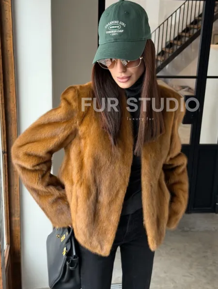 Меховой жакет из золотой норки - фото 6