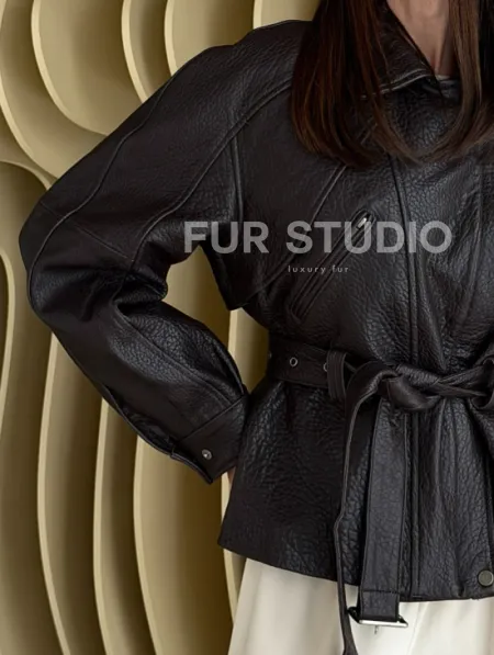 Коричневая кожаная куртка «Тренд - 2026» - фото 1