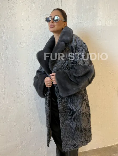 Шуба из меха каракульчи с отделкой из норки - фото 3