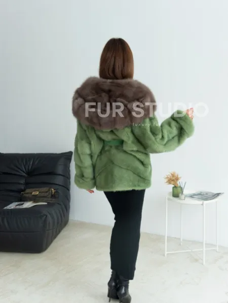 Пончо норковое с капюшоном куница - цвет оливковый - фото 6