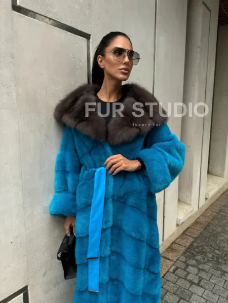 Шуба норковая с капюшоном из меха куницы - цвет тиффани - фото 11