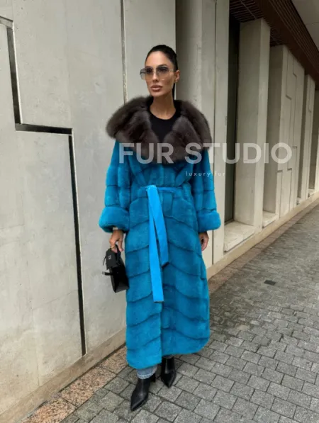 Шуба норковая с капюшоном из меха куницы - цвет тиффани - фото 0