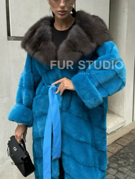 Шуба норковая с капюшоном из меха куницы - цвет тиффани - фото 2
