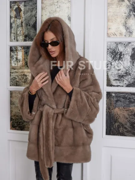 Палевая летучая мышь мех норка с капюшоном - NAFA MILK - фото 1