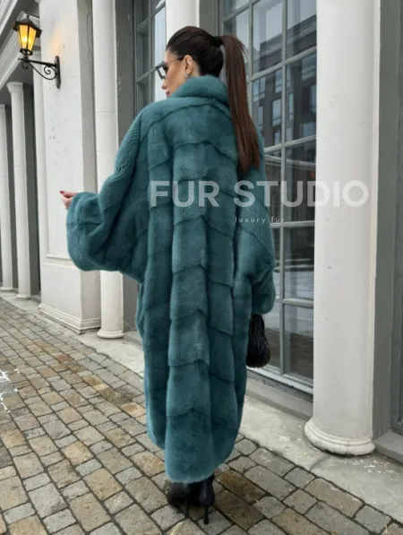 Шуба из меха норки в стиле Oversize - цвет тиффани - фото 8