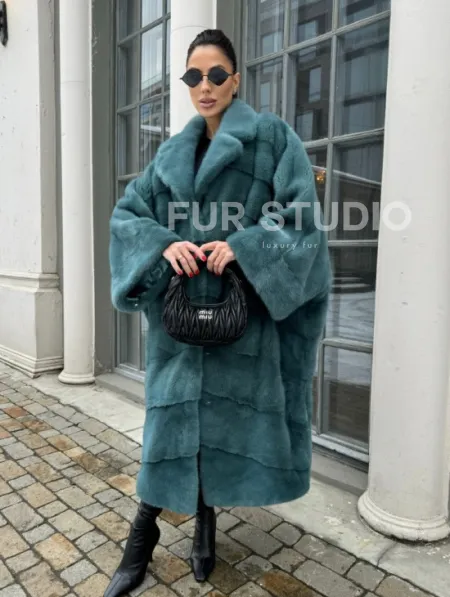 Шуба из меха норки в стиле Oversize - цвет тиффани - фото 10