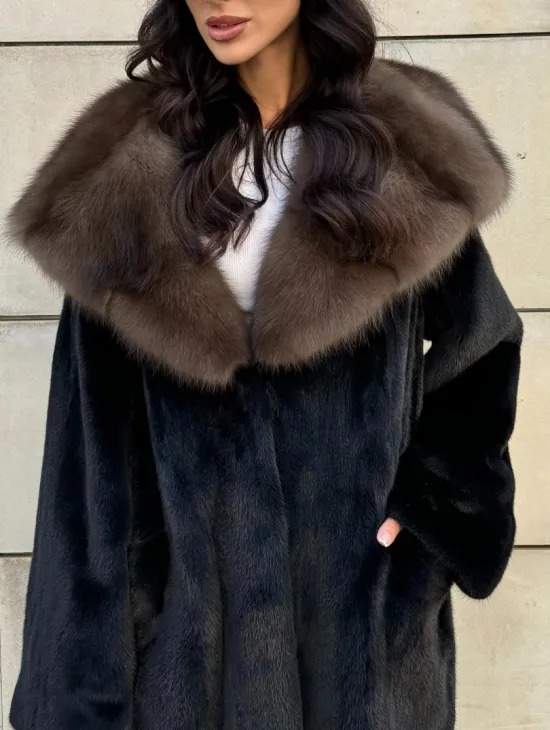 Шуба из норки Saga furs с капюшоном куницы, цельный мех - TOTAL BLACK - фото 4