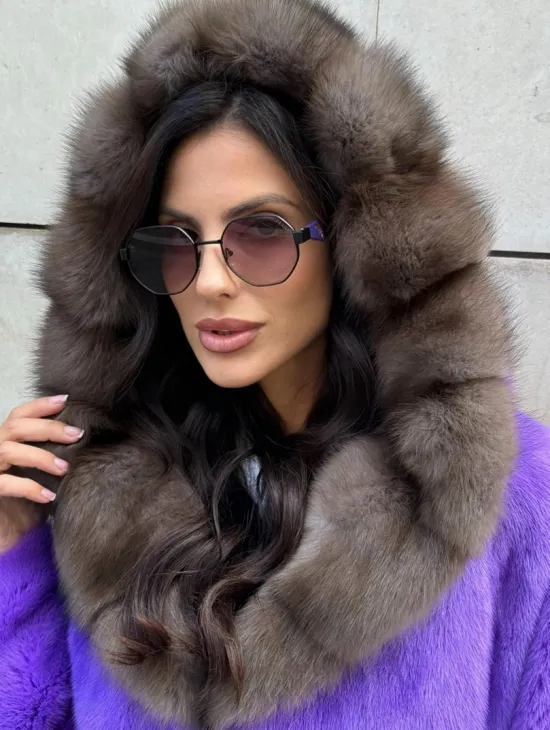 Шуба из норки Violet с капюшоном из меха куницы - фото 1