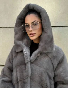 Шуба в диагональной выкладке меха норки, графит грей с капюшоном - фото 6