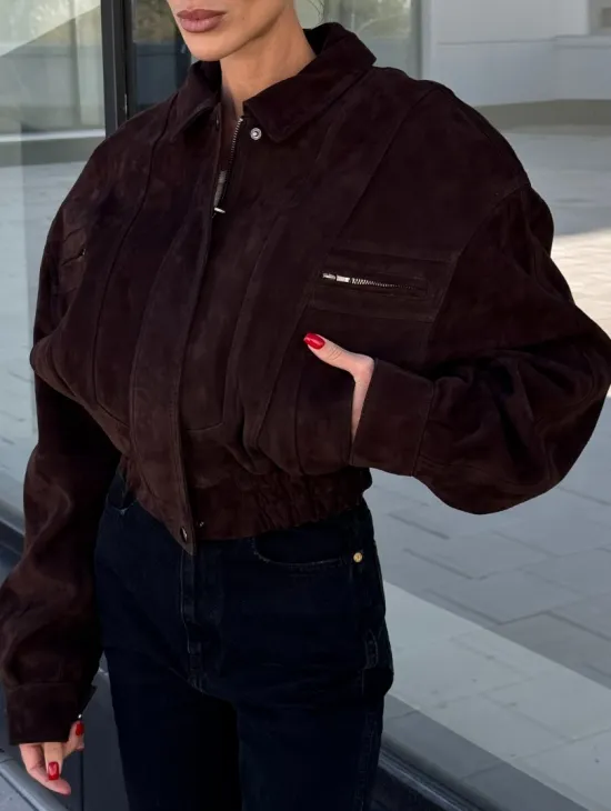 Женская короткая натуральная замшевая куртка - цвет коричневый - фото 3