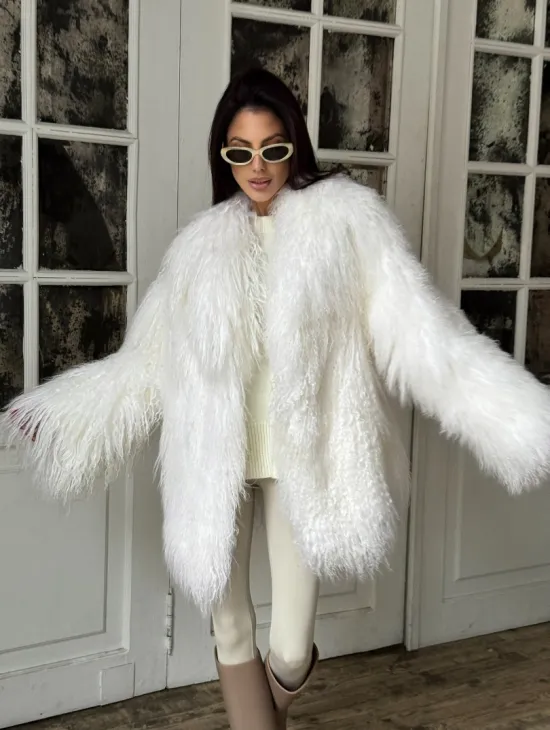 Шуба из меха ламы PREMIUM COLLECTION, английский воротник - фото 8