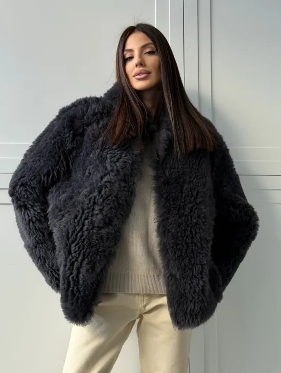 Короткая шуба - дубленка из натуральной овчины,  воротник апаш - фото 7