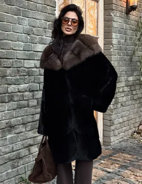 Норковая шуба Blackglama с капюшоном из меха куницы - фото 2