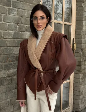 Стильная куртка - дублёнка на запах с поясом - фото 13