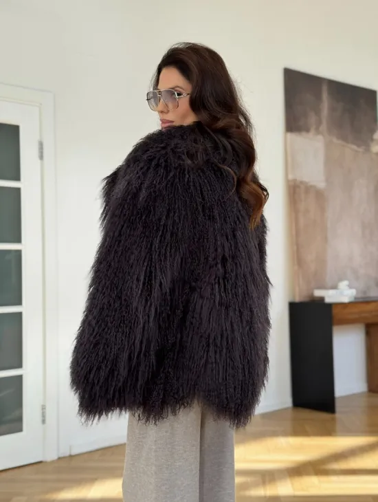 Полушубок из меха ламы в цвете графит - фото 8