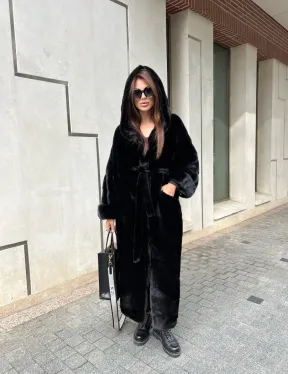 Шуба из норки Velvet с капюшоном в черном цвете - фото 8