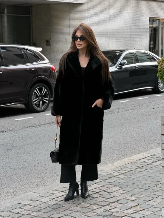 Шуба из меха норки SAGA FURS с капюшоном - фото 2